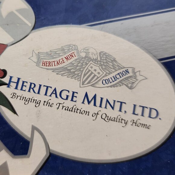 Heritage Mint Ltd Snowman Holiday Ice Sculpture 6.5" Acrylic 7W 120V Night Light - Picture 10 of 16